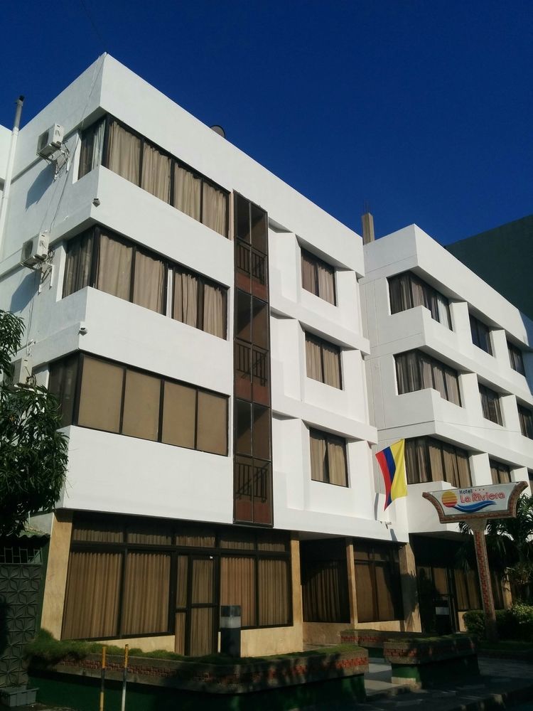 Hotel La Riviera 3*